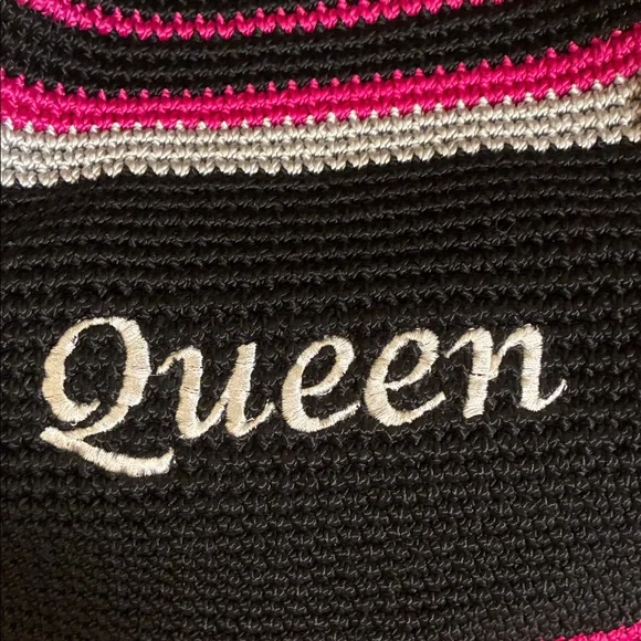 The Sak Black and Pink “QUEEN”Crochet Shoulder Bag - Picture 2 of 16